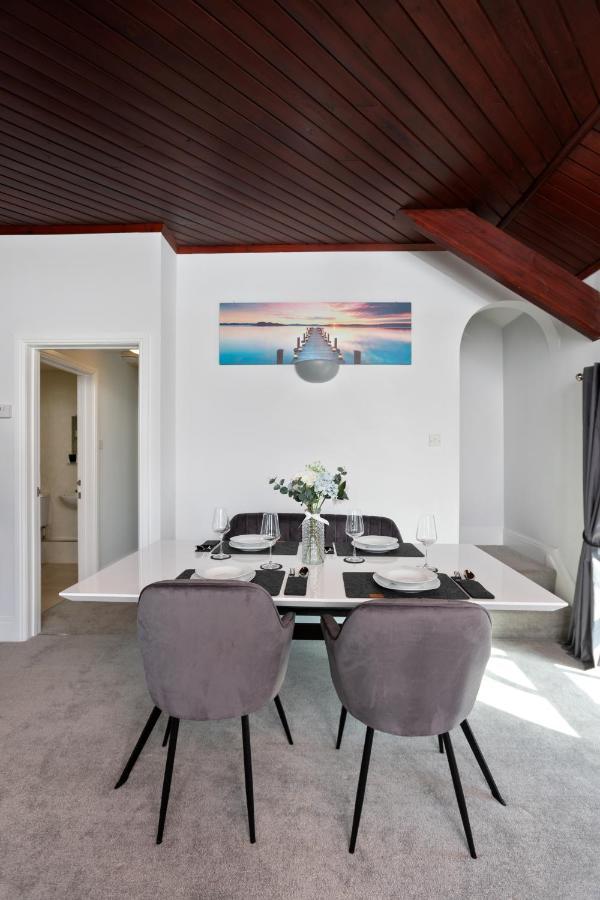 Cozy Cove Chapel Apartment Portland
